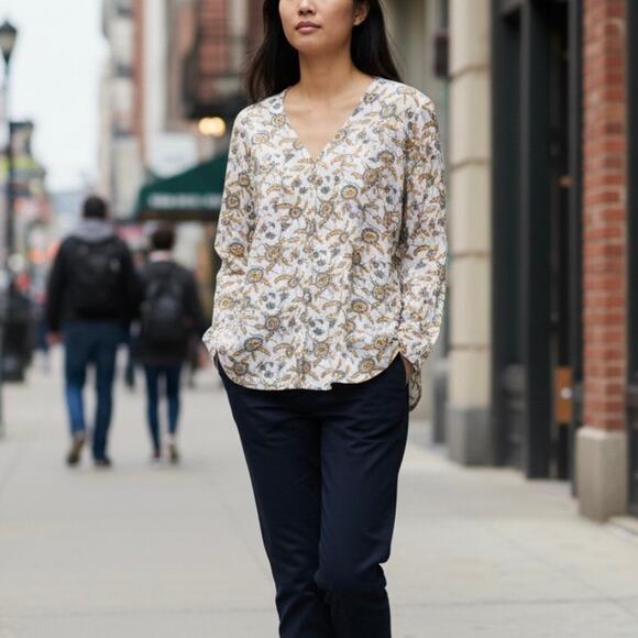 Orvis White Floral Cotton V Neck Button Down Top - Picture 1 of 10